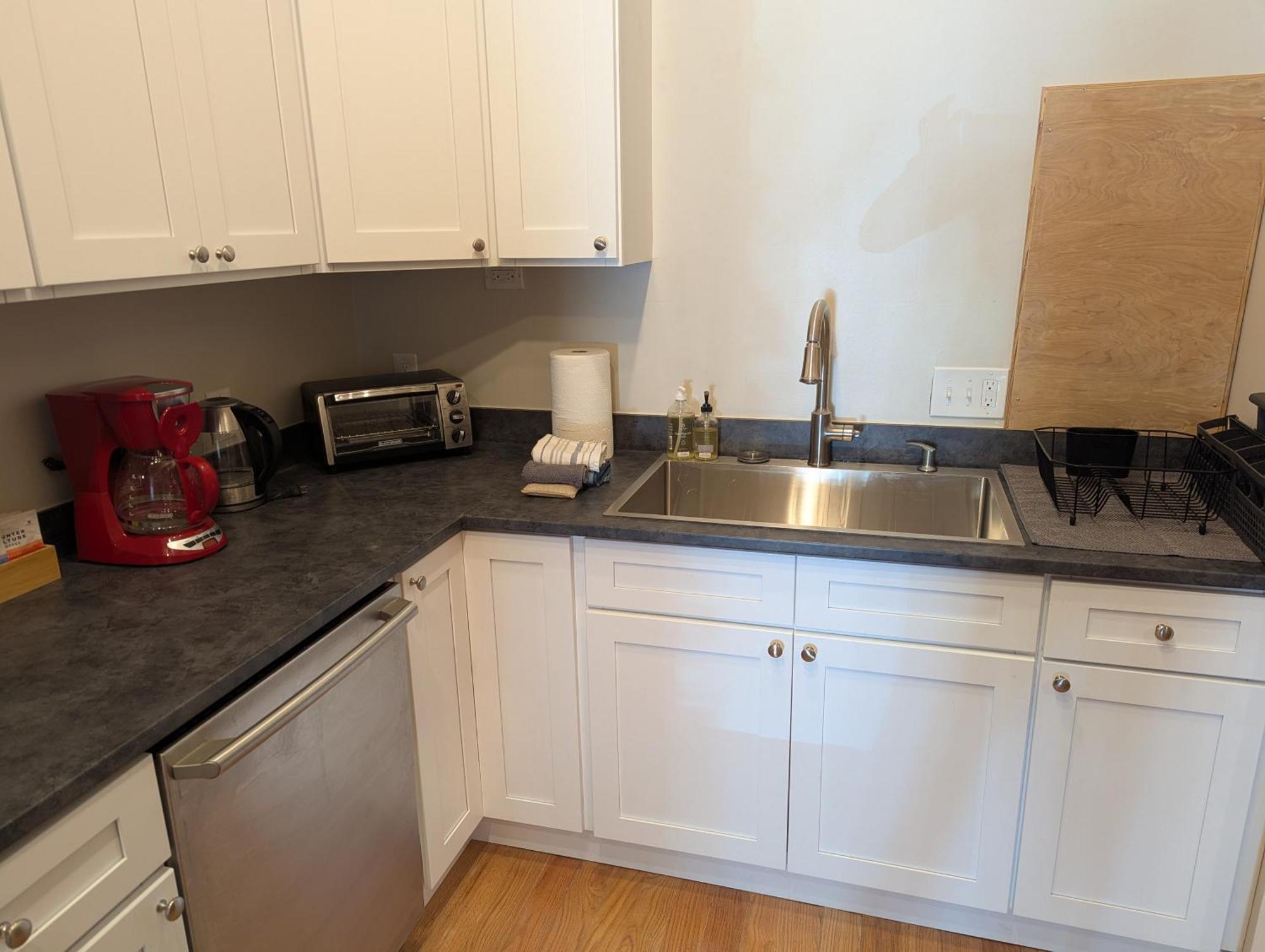Refresh 3Br Apt New Kitchen! Downtown Durham Exterior photo